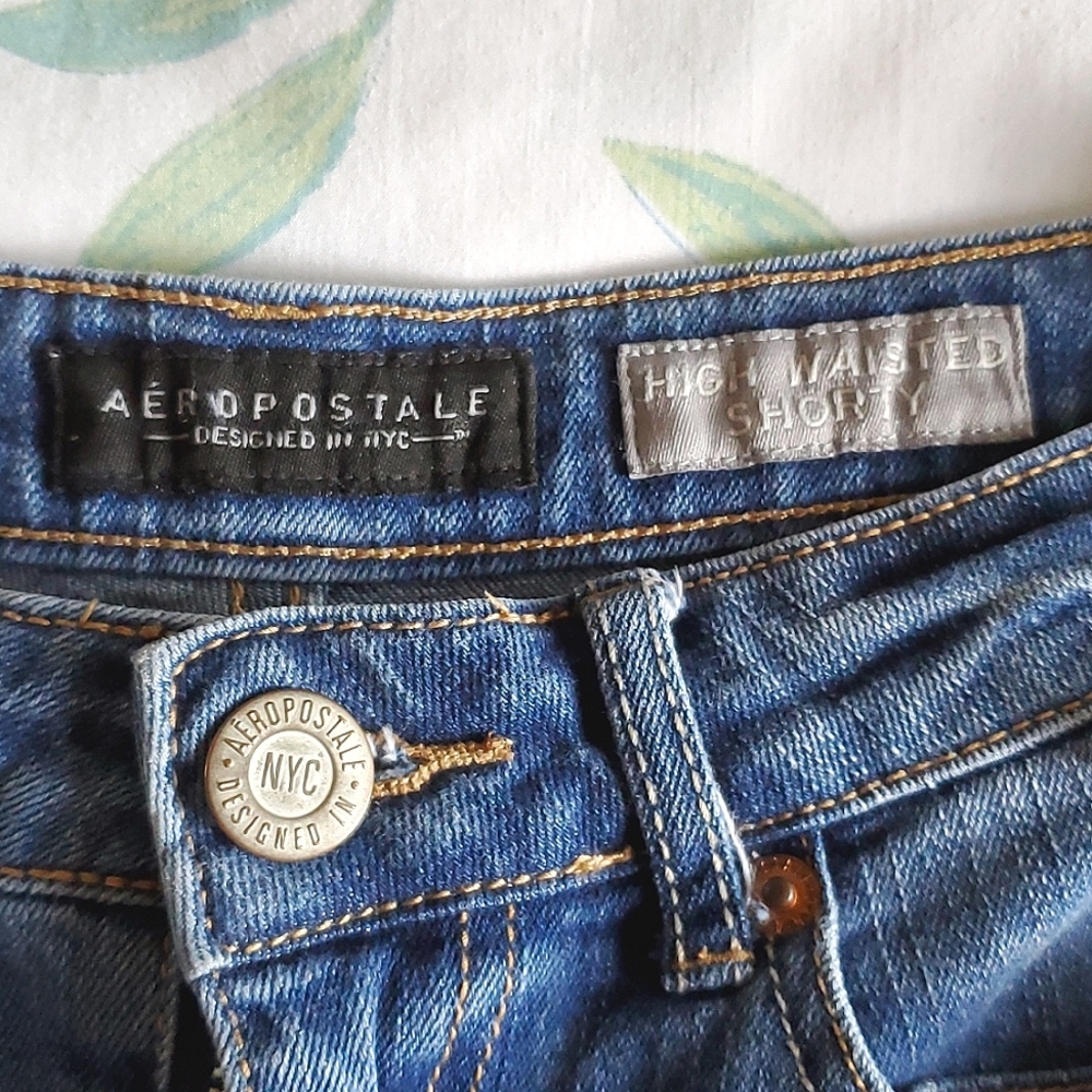 High Waisted Denim Cut-Off Shorts Aeropostale Distressed with Lace Size 4 - Picture 4 of 9